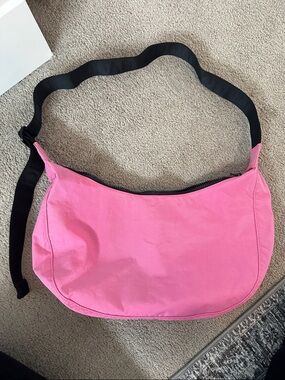 BAGGU Medium Crescent Bag Azalea Pink